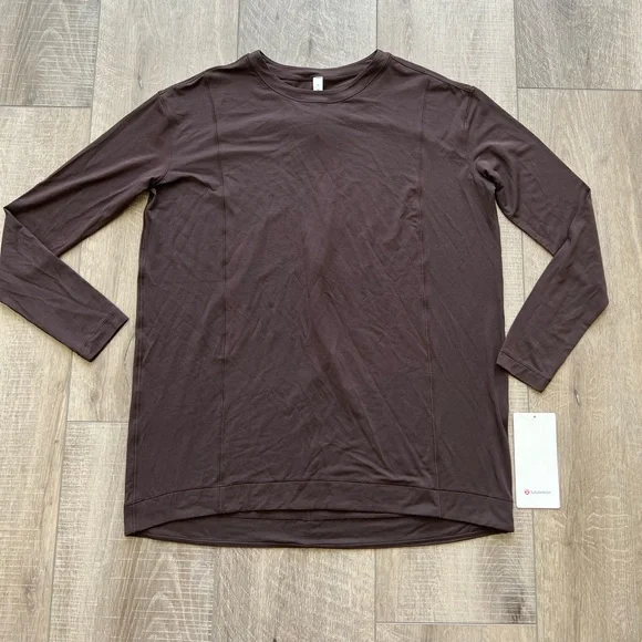 Lululemon Modal Pleated Back Long Sleeve Shirt in French Press Size 6 - Picture 4 of 5